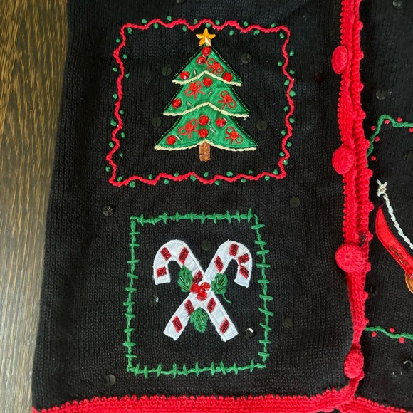 Vtg Nutcracker Womens Ugly Christmas Sweater Vest Size M Ginger Bread Ski Bear - Picture 5 of 11